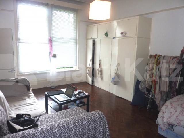 			NEW INSTRUCTION!, Studio Apartment, 1 bath, 1 reception Flat			 Carleton Road, TUFNELL PARK 